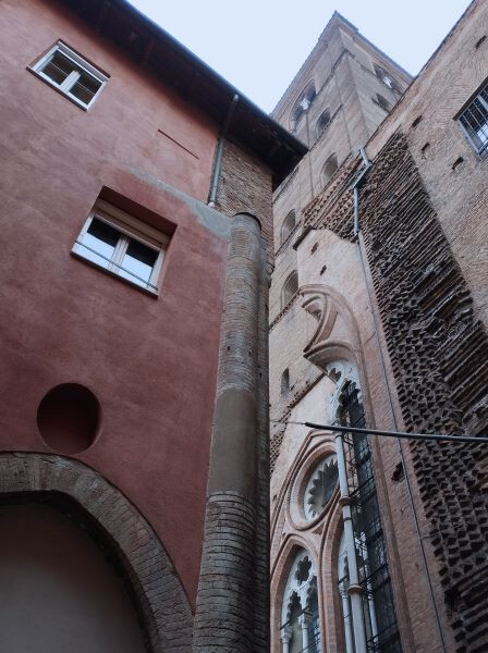 La prima casa comunale di Bologna