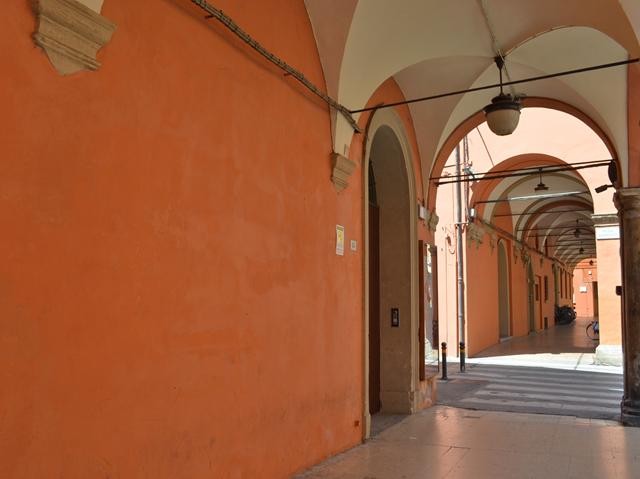 Ex monastero di San Leonardo - portico - via San Vitale