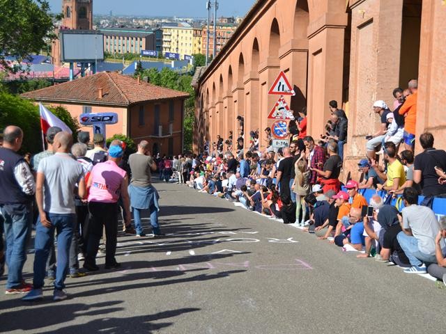 Giro d'Italia 2019 - 1a tappa - Salita del Santuario della B.V. di San Luca (BO)