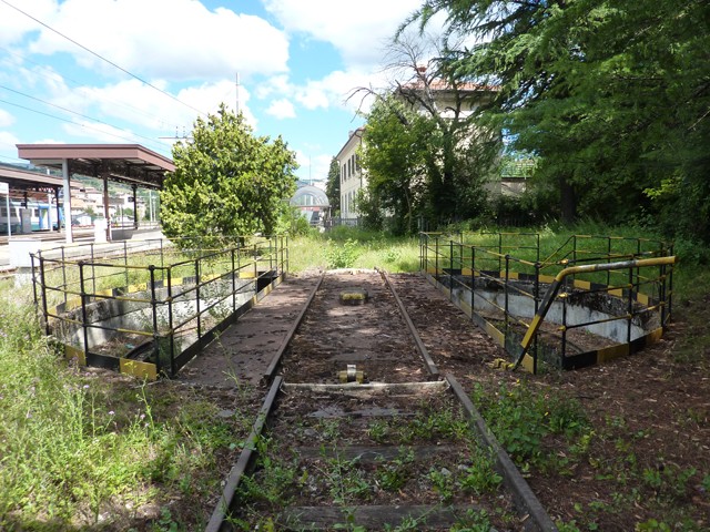 Piattaforma per l'inversione di marcia delle locomotive alla stazione di Porretta T. (BO)