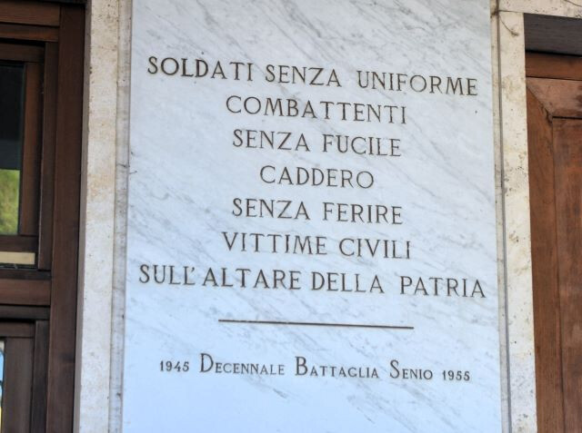 Lapide per i caduti civili