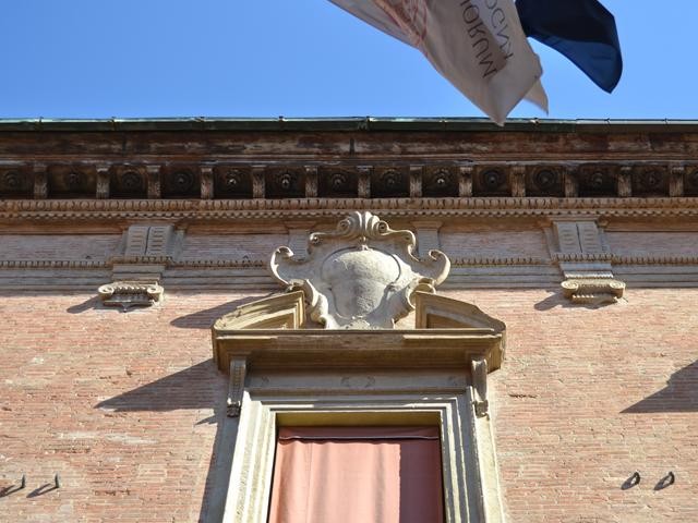 Palazzo Poggi - via Zamboni 33 - facciata - particolare