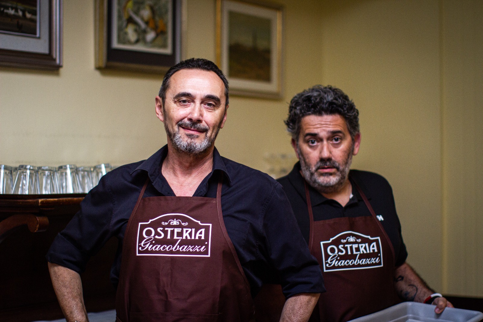 copertina di Giuseppe Giacobazzi in Natale in osteria