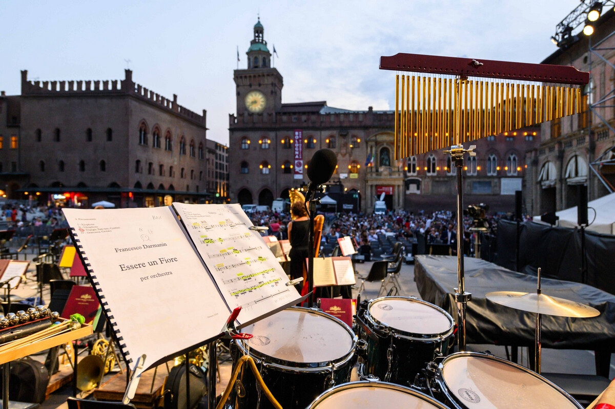 immagine di tn 2 Agosto Concerto Piazza Maggiore