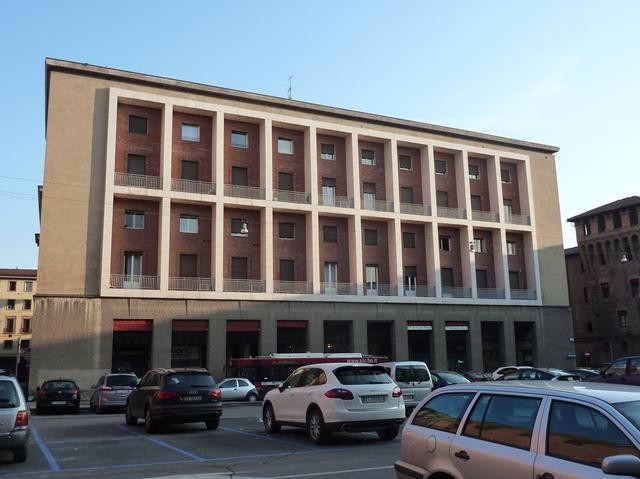 Piazza Roosevelt (BO) - Palazzo Volpe