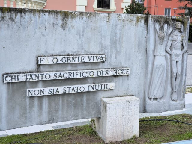 Per onorare gli eroi della Resistenza e i caduti di tutte le guerre