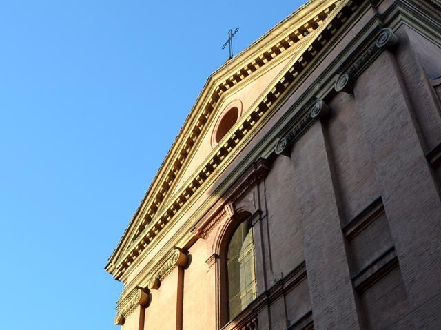 Chiesa dei SS. Gregorio e Siro - facciata - particolare