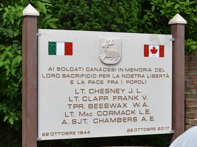 La lapide ricorda il sacrificio dei soldati canadesi per la liberazione di Cervia (RA)