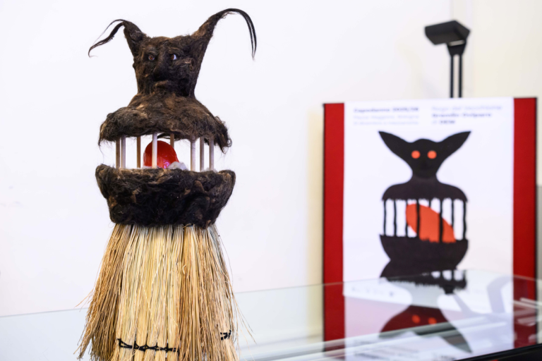 copertina di Festivamente | Torna il cartellone di iniziative culturali per le feste natalizie 2025-2026