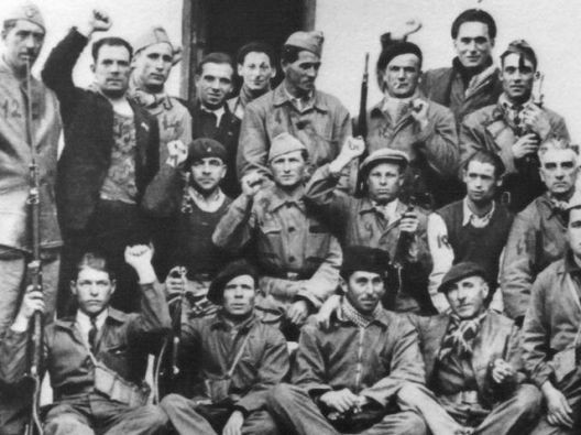 Gruppo di volontari comunisti nella guerra civile spagnola - Fonte: Museo della Resistenza - Istituto Parri (BO)