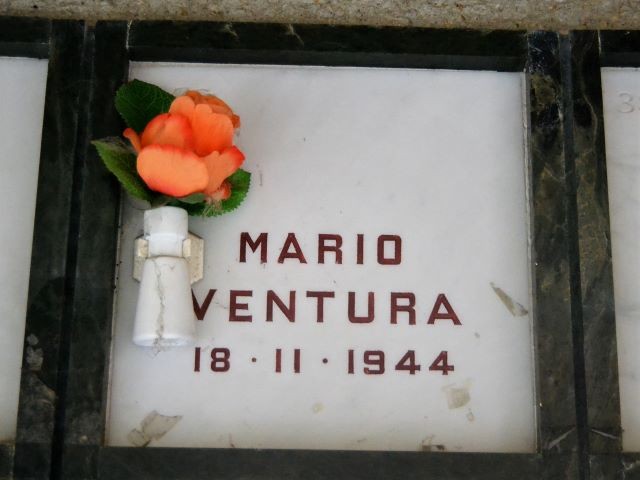 Tomba di Mario Ventura - Sacrario partigiani alla Certosa (BO)