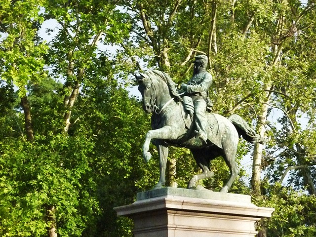Il monumento equestre al re Vittorio Emanuele II 