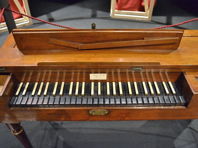 Pianoforte a tavolino Hoffer probabilmente utilizzato a Bologna da Rossini 