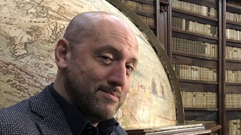 copertina di Inseguendo le stagioni: un viaggio tra storia, arte e letteratura