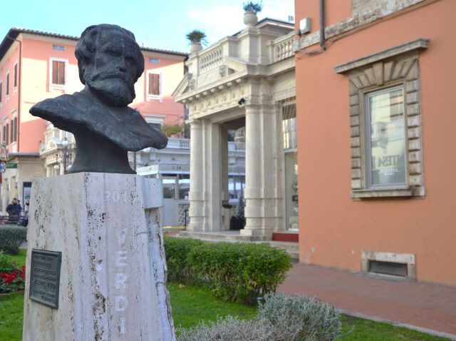 Busto di Giuseppe Verdi