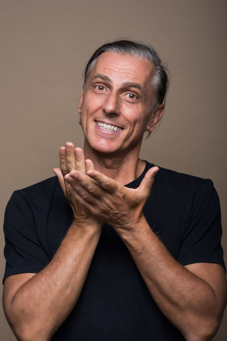 cover of  Caveman | L'uomo delle caverne