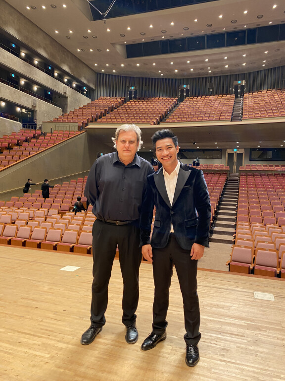 copertina di Nguyen Khac Hoa e Giuseppe Modugno