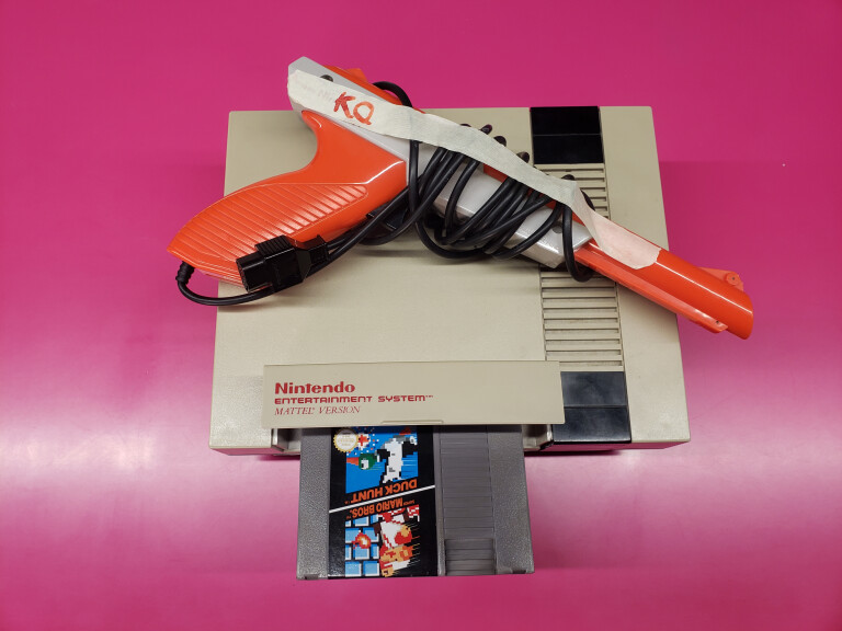 Salaborsa Lab NES Zapper