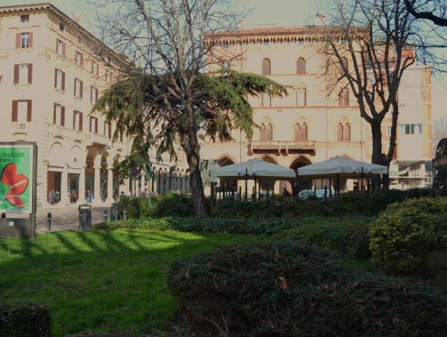 Il giardinetto intorno al monumento a Garibaldi