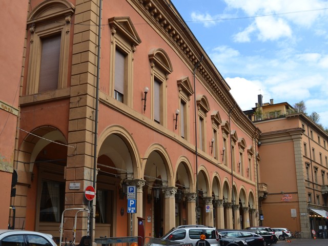 Palazzo Gessi - sec. XVII - poi Cinema teatro Medica - via Montegrappa (BO)