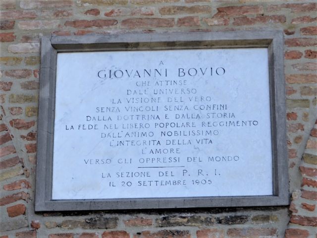 Lapide per Giovanni Bovio