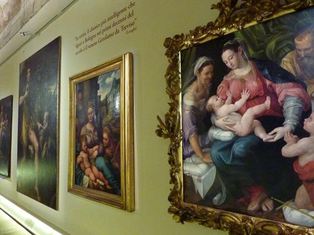 Una sala della mostra "Da Cimabue a Morandi" curata da V. Sgarbi - Palazzo Fava (BO) - 2015