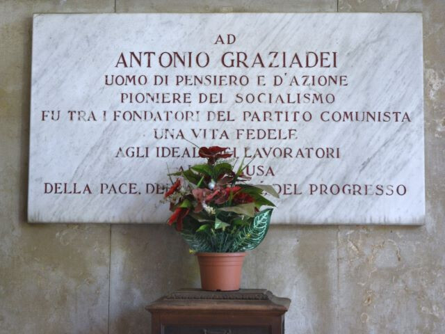 Tomba di Antonio Graziadei