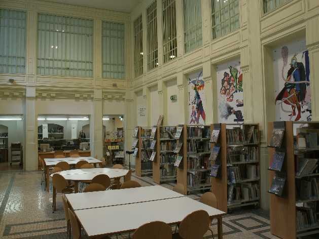 La sala dei Burattini è oggi parte della Sezione Ragazzi della biblioteca Sala Borsa