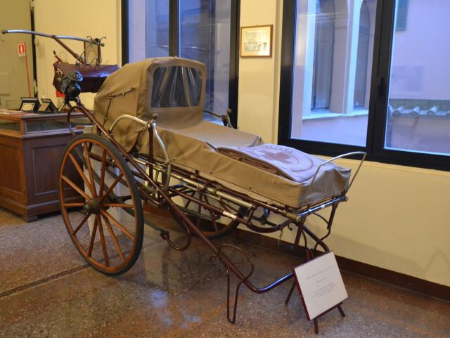 Lettiga a mano - tipo "Trinci di Pistoia"