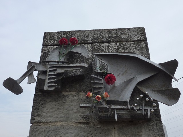Monumento ai 270 partigiani fucilati al Poligono di Tiro - via Agucchi (BO) - part.