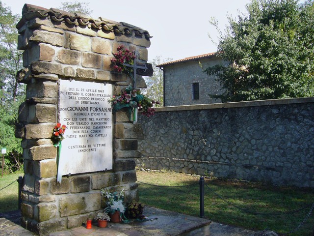 Cimitero di San Martino e cippo a ricordo dell'uccisione di don Fornasini