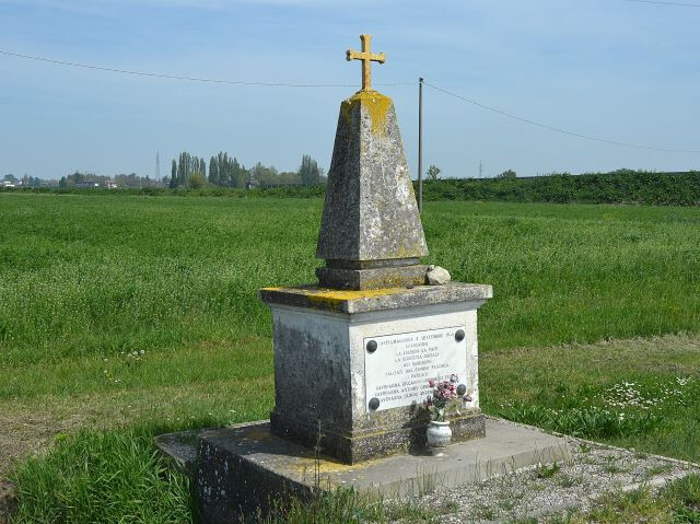 Cippo ai martiri di Bondanello