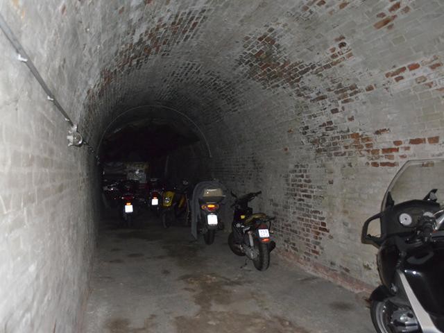 Rifugio antiaereo della Montagnola in parte utilizzato come parcheggio sotterraneo