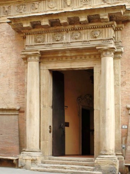 Palazzo Albergati - ingresso