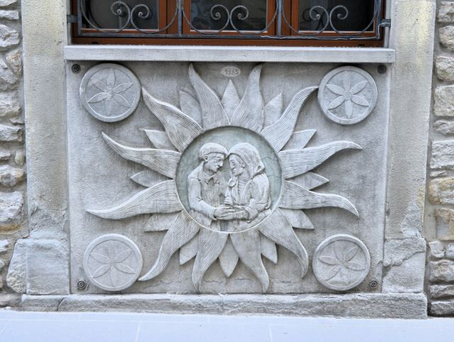 Bassorilievo in pietra