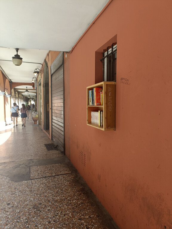 couverture de Bookstation via San Vitale