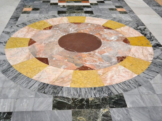 Il pavimento della cattedrale di S. Pietro (BO) 