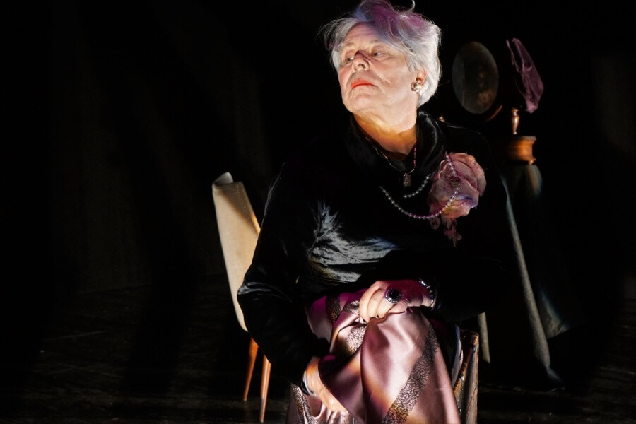 Marco Sgrosso | Emma B. Vedova Giocasta