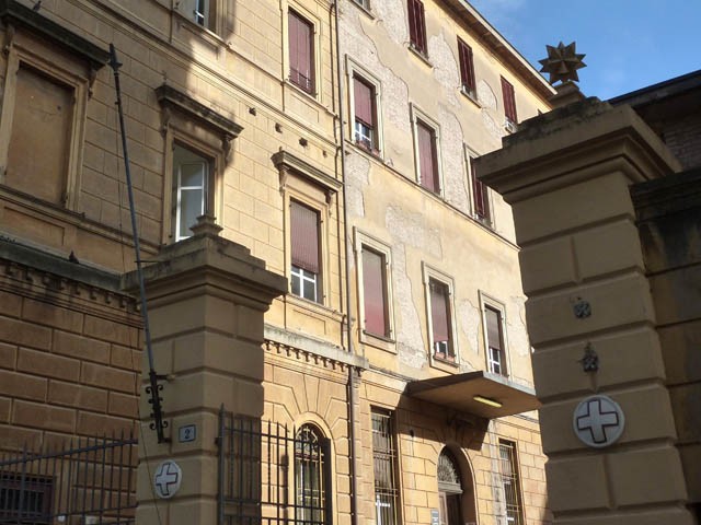 Ex ospedale traumatologico (BO) - ingresso laterale su via Boldrini