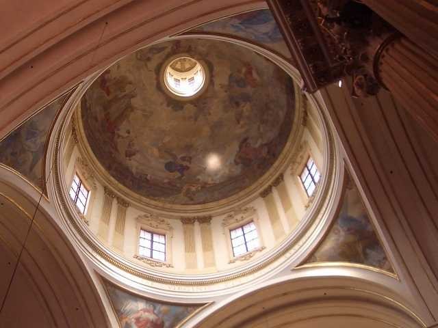 Decorazioni della cupola del santuario della B.V. di San Luca