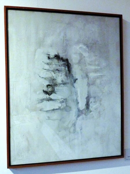 Composizione monocroma grigia