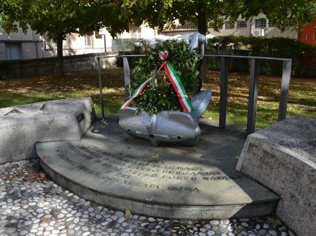 Monumento all'ammiraglio Carlo Bergamini