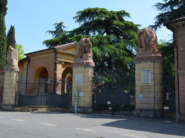 Ingresso monumentale del cimitero della Certosa (BO) 