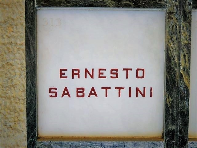 Tomba di Ernesto Sabattini nel Monumento Ossario dei Partigiani - Cimitero della Certosa (BO)