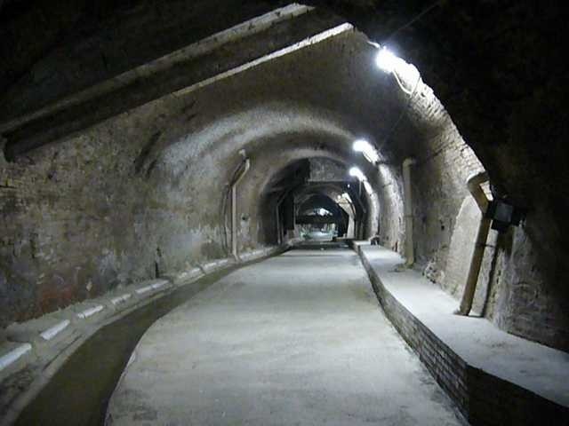 Un tratto del percorso sotterraneo dell'Aposa