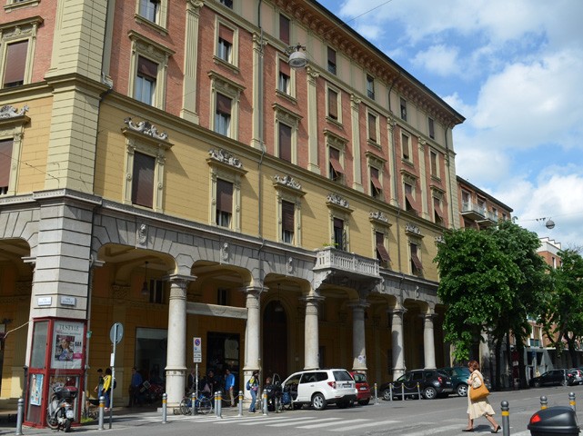 Palazzo di Viale Dante (BO)
