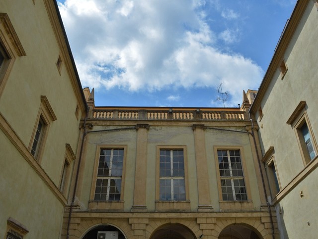 Palazzo Malvasia - corte interna