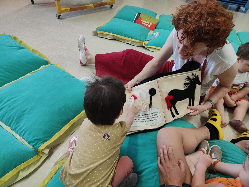 copertina di Moltiplicare mondi: tanti, possibili, accessibili. Sabato 11 ottobre in Salaborsa convegno e workshop dedicati al libro accessibile e al diritto alla lettura