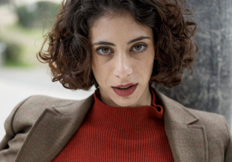 copertina di Emanuela Cappello - NON VI FA RIDERE, NON VI FA PIANGERE, NON VI FA NIENTE