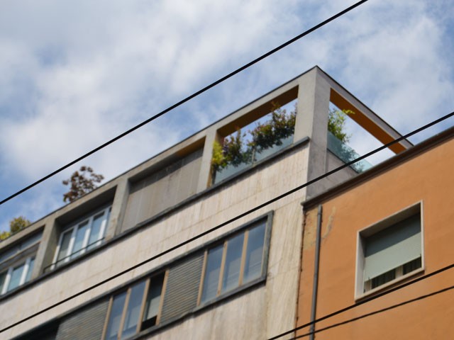 Edificio in stile moderno - G. Mazzanti - via U. Bassi (BO)